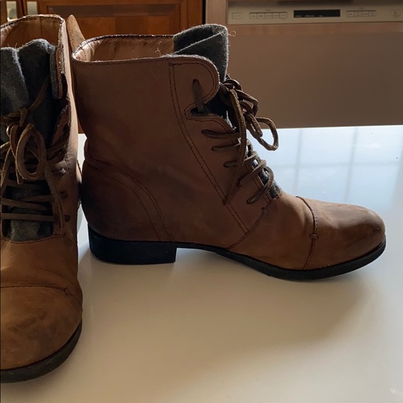 Modern Vintage Leather Boots - Picture 6 of 9